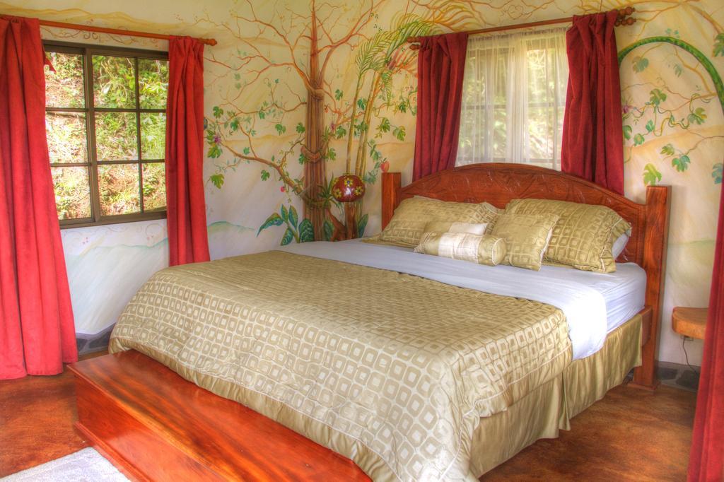 Gingerbread Restaurant & Hotel Nuevo Arenal Chambre photo