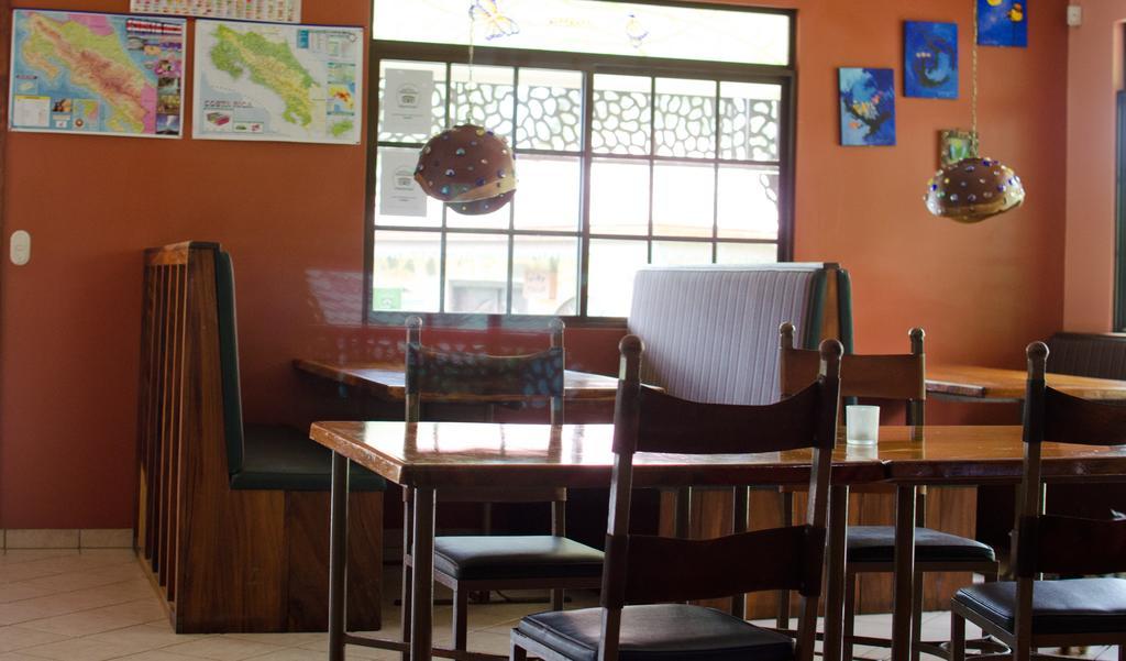 Gingerbread Restaurant & Hotel Nuevo Arenal Extérieur photo